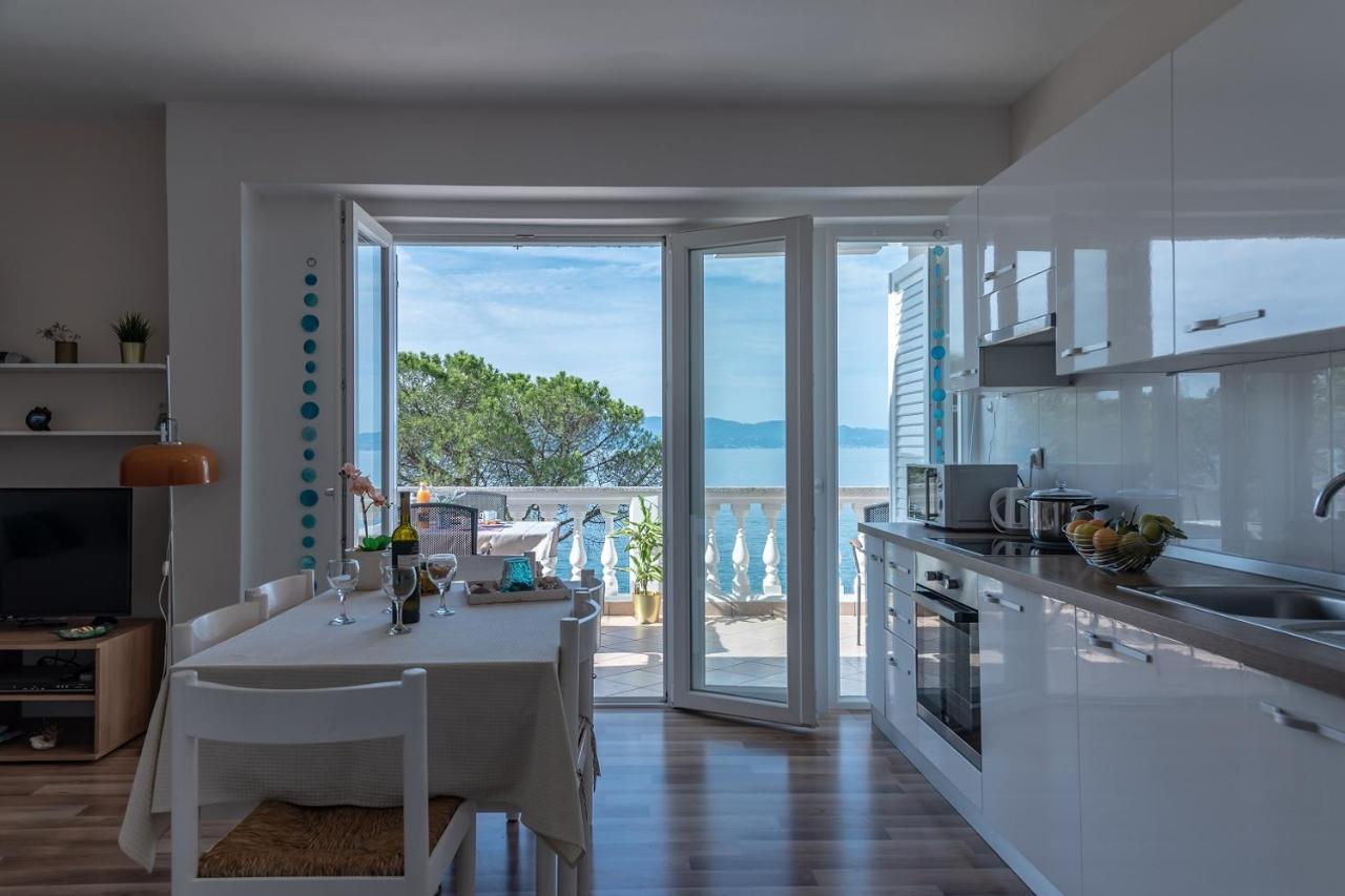 Apartment Bor - On The Beach Малинська Екстер'єр фото