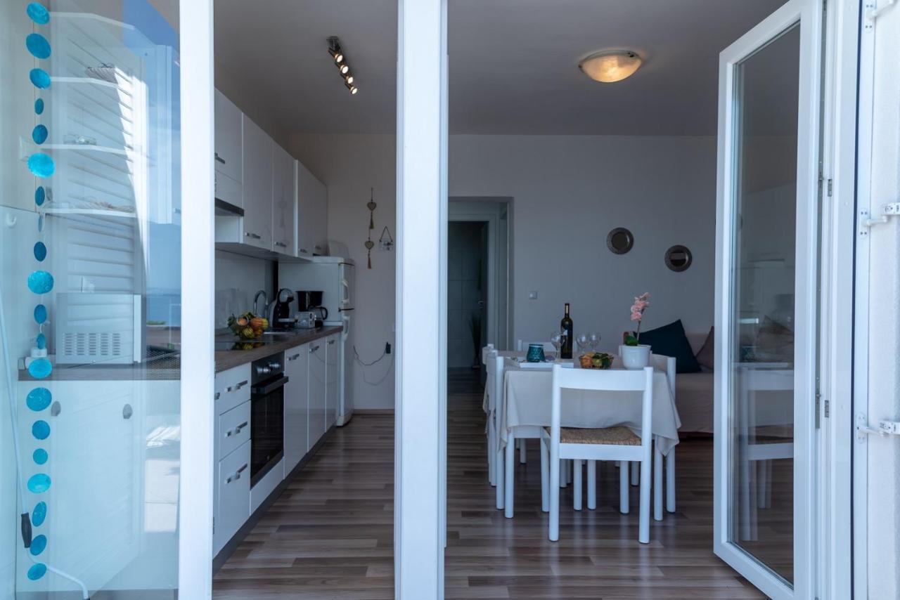 Apartment Bor - On The Beach Малинська Екстер'єр фото