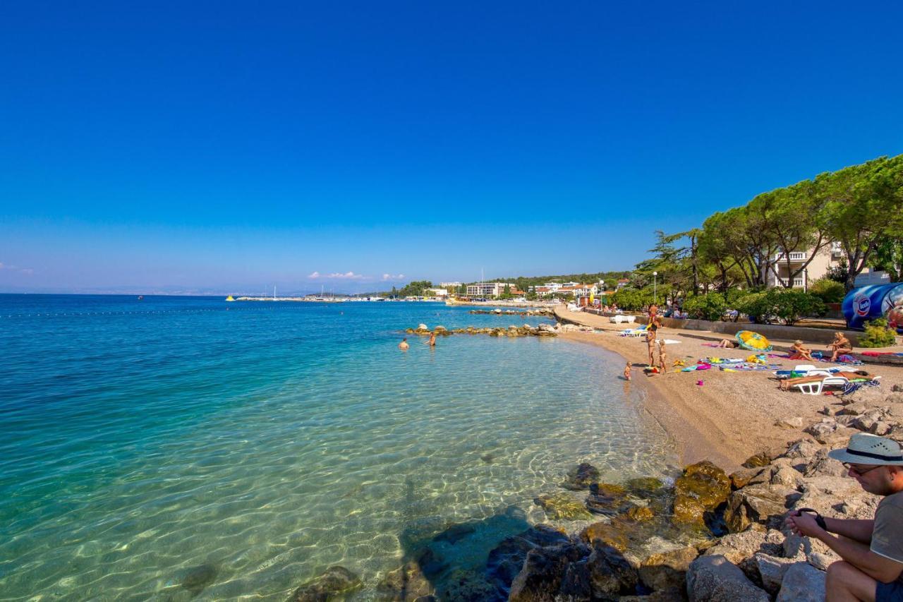Apartment Bor - On The Beach Малинська Екстер'єр фото